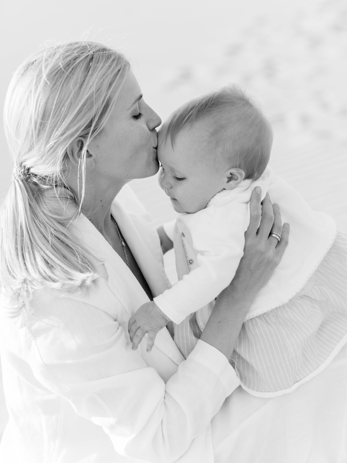 family photoshoot beach,family photographer lisbon