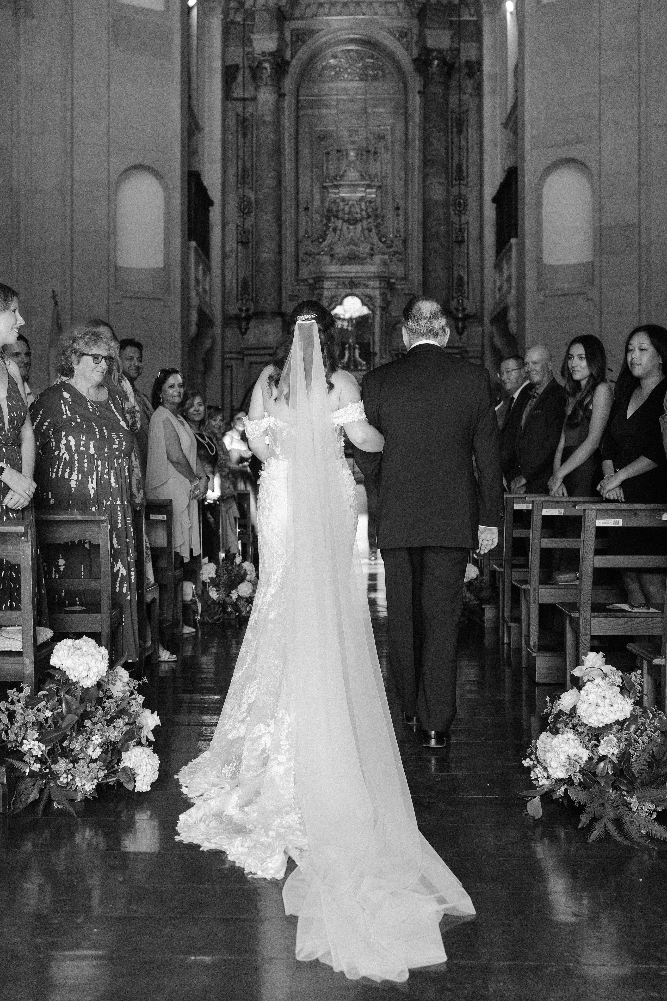 How Many Hours of Wedding Photography Do You Need in Portugal?